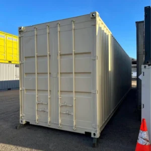 Contenedor de 40' x 8' pies con rodas